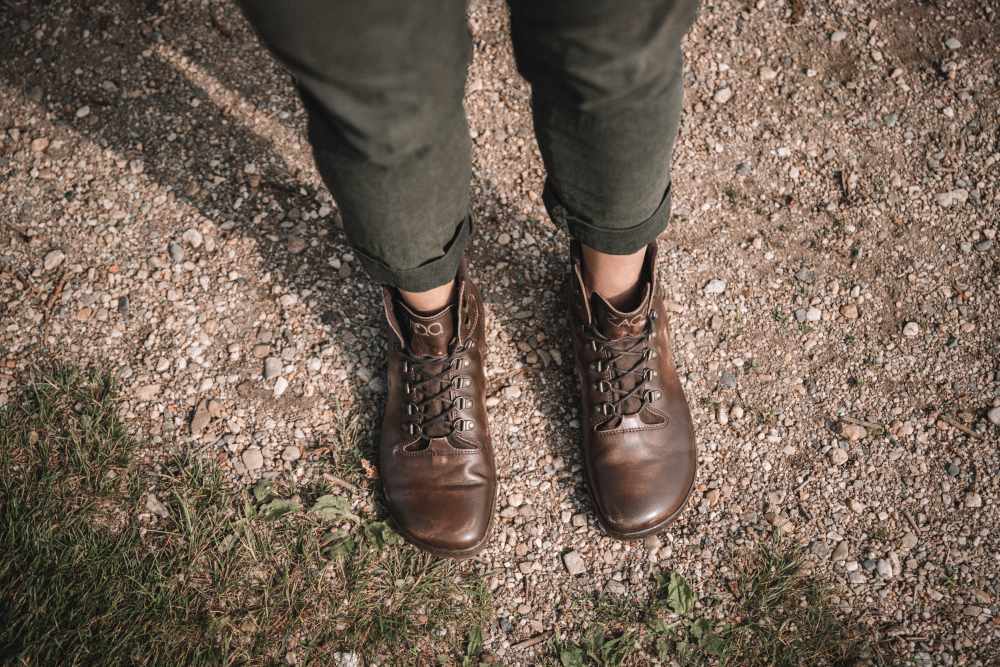 EXPEQ-Brown