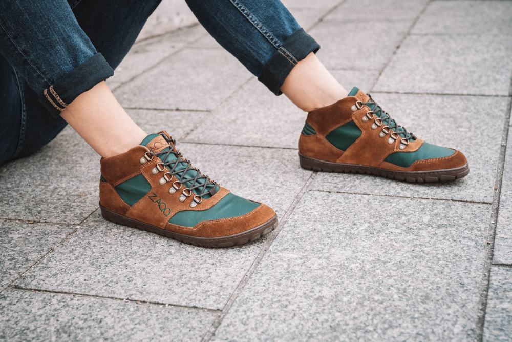 EXPEQ-Brown