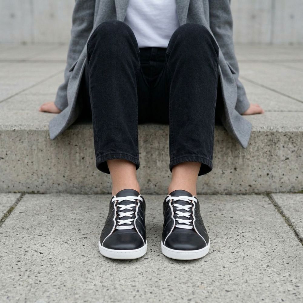 QORE Low  Black